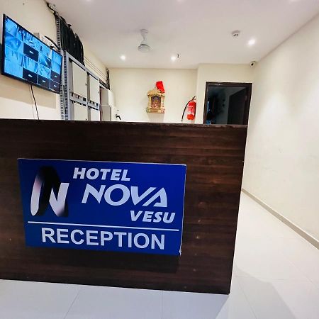 Hotel Nova Vesu Surat Dış mekan fotoğraf